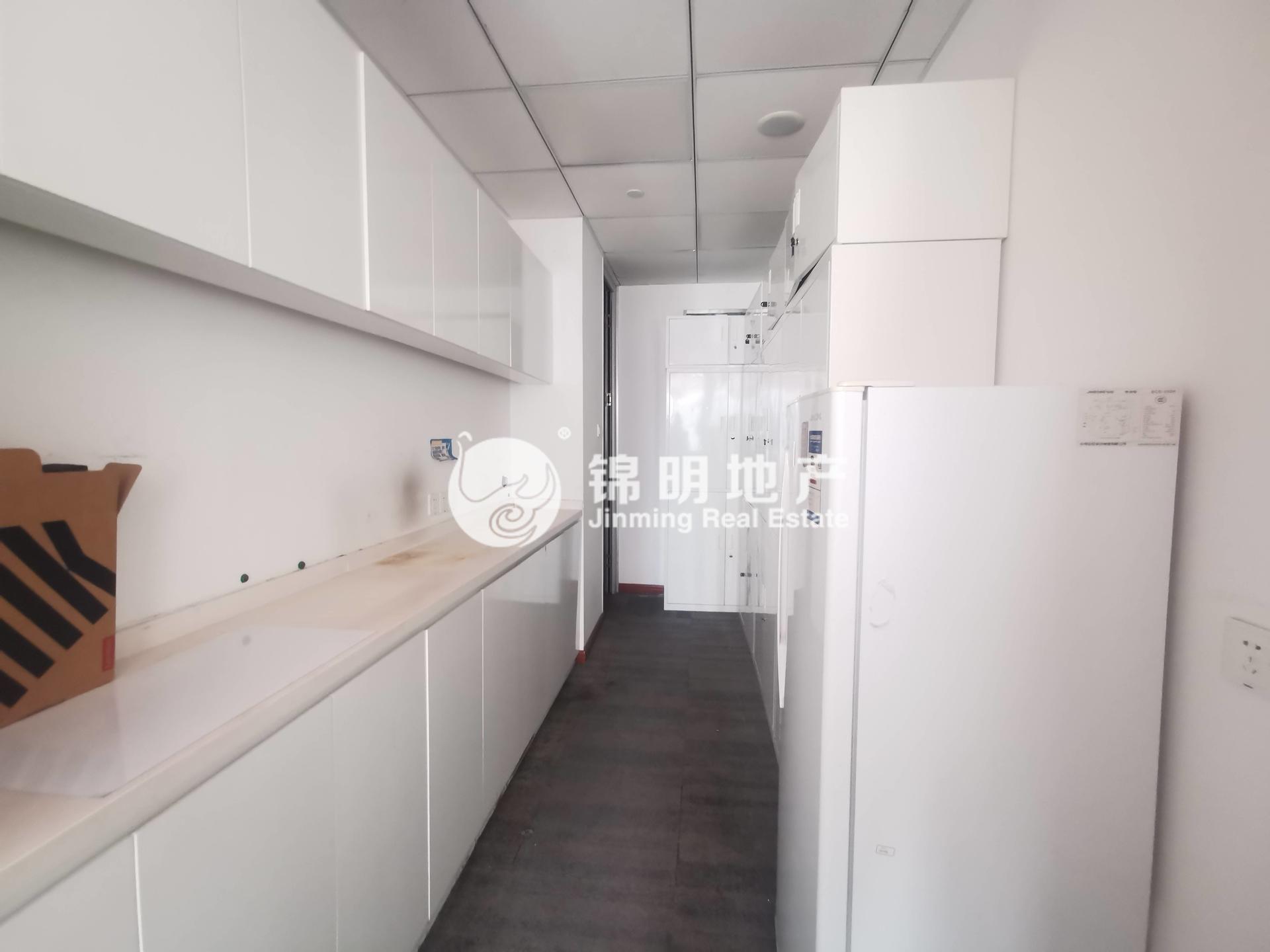 徐家汇上海实业大厦228平米写字楼出租